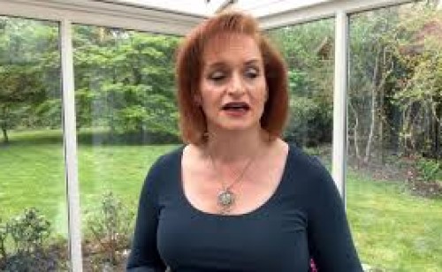 Dr. Lynette Nusbacher