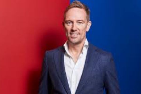 Simon Thomas